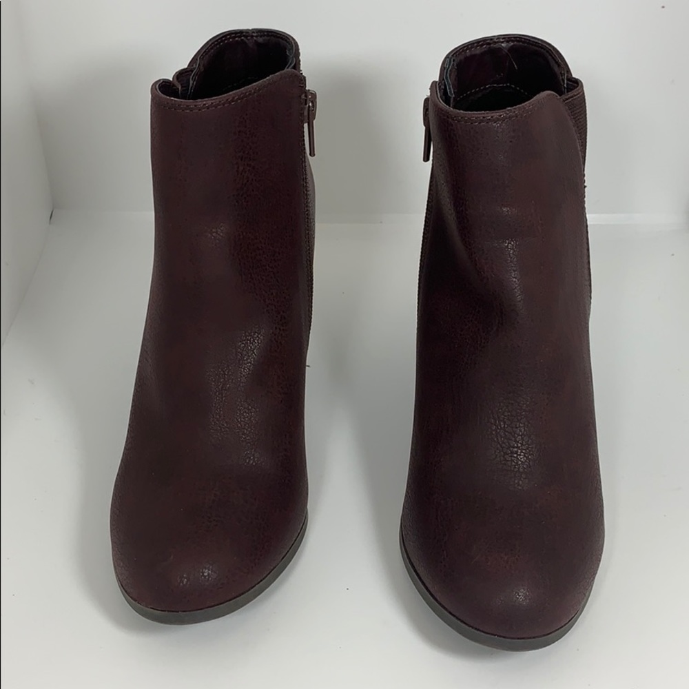Fergalicious Women’s Punch Boot Size 7.5